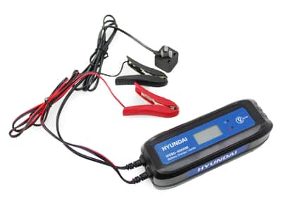 Hyundai Smart Charger 6V+12V 4A — Battery Chargers & Starters